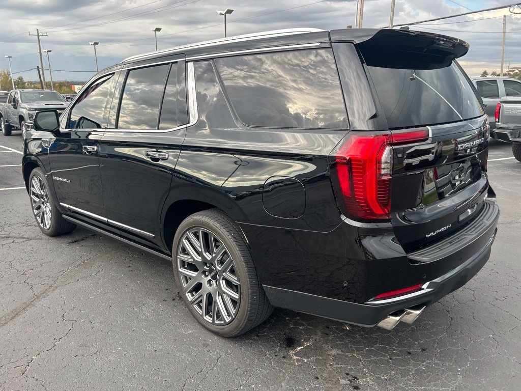 Used 2026 GMC Yukon Denali Ultimate AWD/4WD image 7