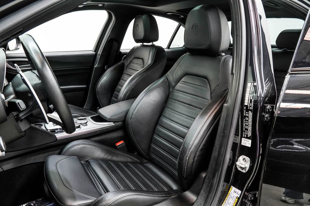 Used 2023 Alfa Romeo Giulia Veloce image 49