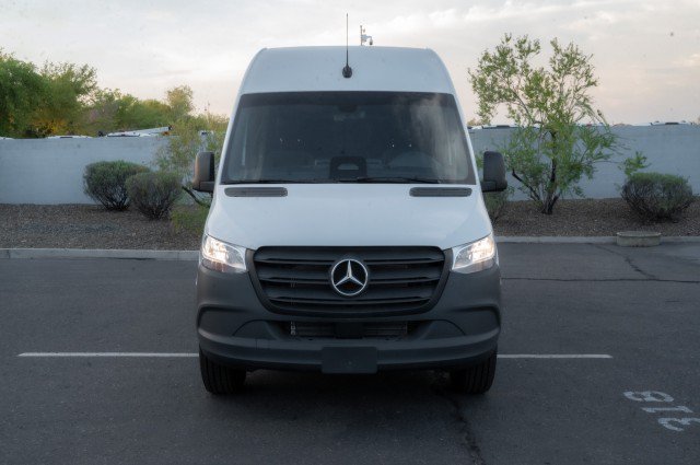 Used 2025 Mercedes-Benz Sprinter 2500 image 2