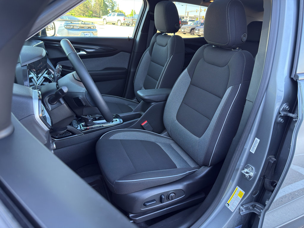 Used 2024 Chevrolet TrailBlazer LT w/ Convenience Package AWD/4WD image 12