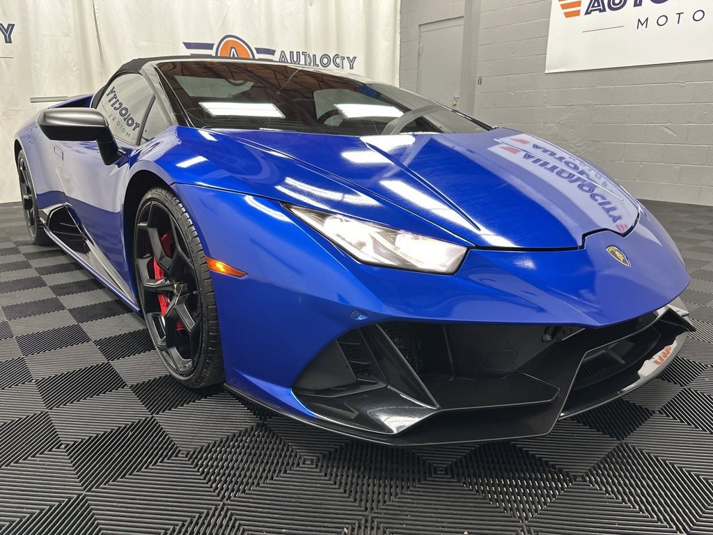 Used 2020 Lamborghini Huracan EVO image 1