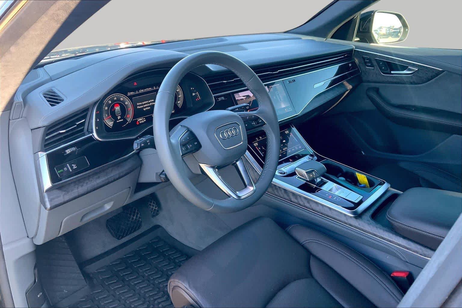 Used 2023 Audi Q8 Prestige w/ Prestige Package AWD/4WD image 18