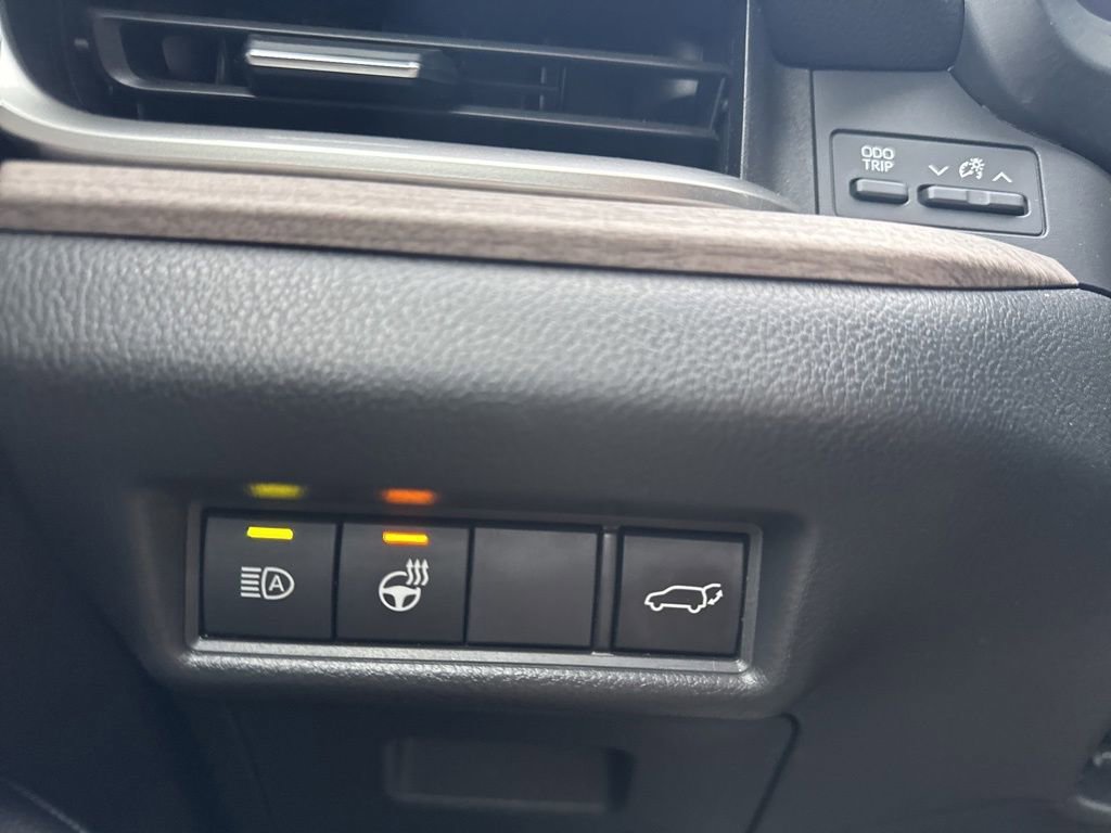 Used 2024 Toyota Grand Highlander Platinum image 29