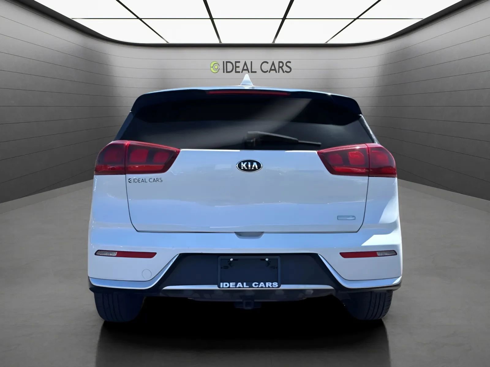 Used 2017 Kia Niro FE FWD image 6