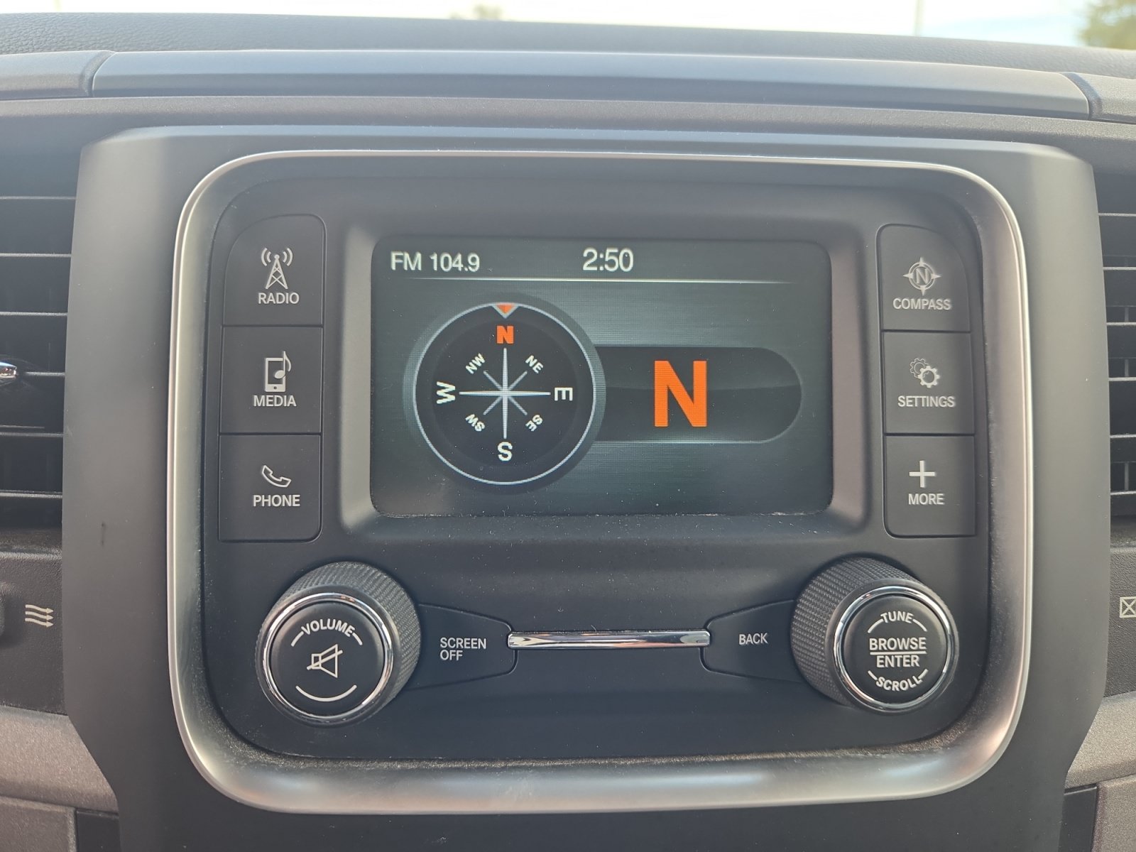 Used 2015 RAM 2500 Tradesman w/ Chrome Appearance Group AWD/4WD image 14