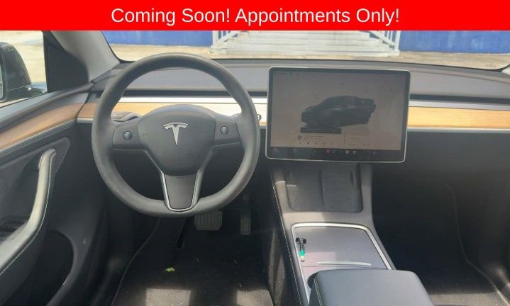 Used 2025 Tesla Model Y Long Range AWD/4WD image 4