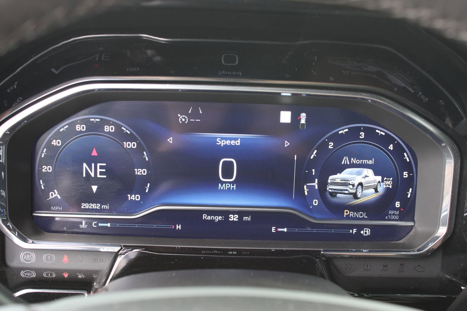 Used 2022 Chevrolet Silverado 1500 LT image 13