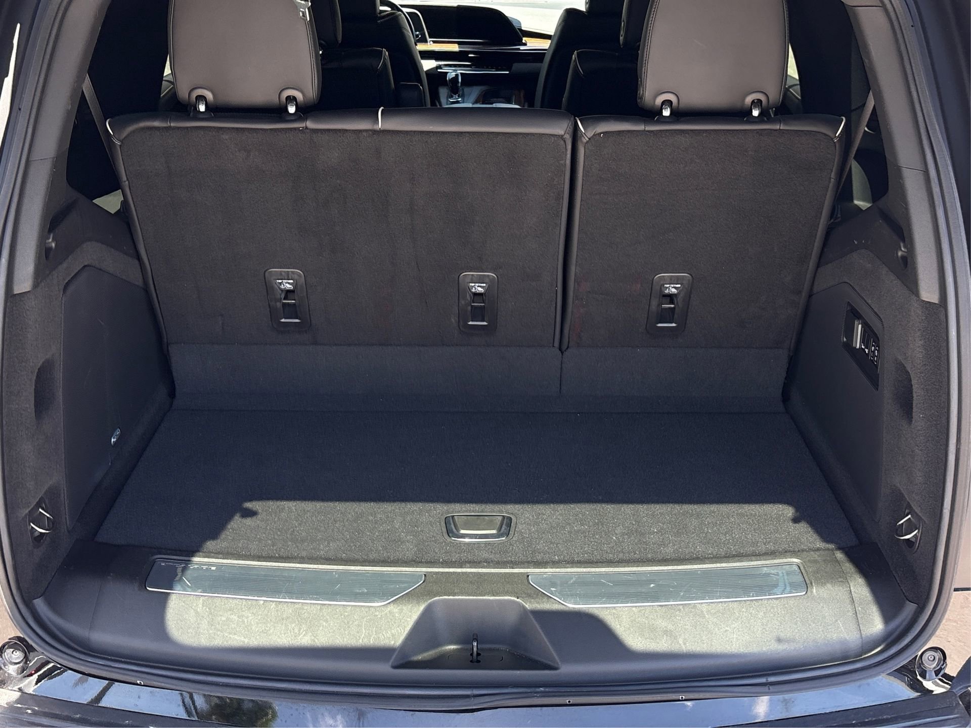 Used 2023 Cadillac Escalade Premium Luxury w/ LPO, Radiant Package RWD image 11