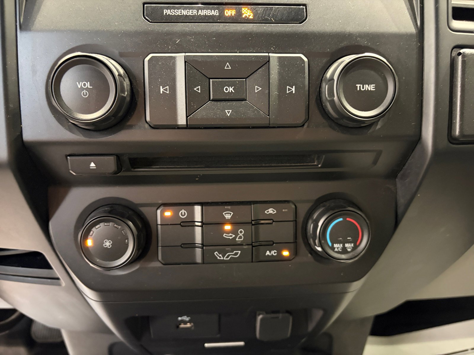 Used 2018 Ford F150 XL w/ Equipment Group 101A Mid AWD/4WD image 26