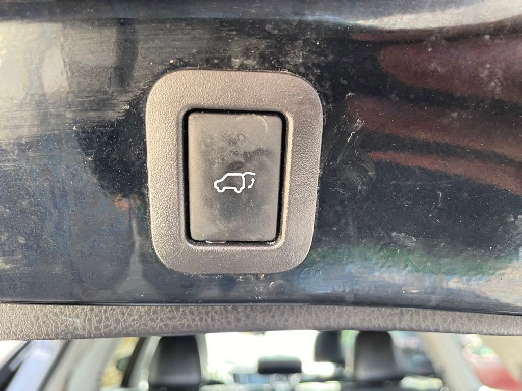 Used 2017 Toyota Highlander Limited Platinum AWD/4WD image 36