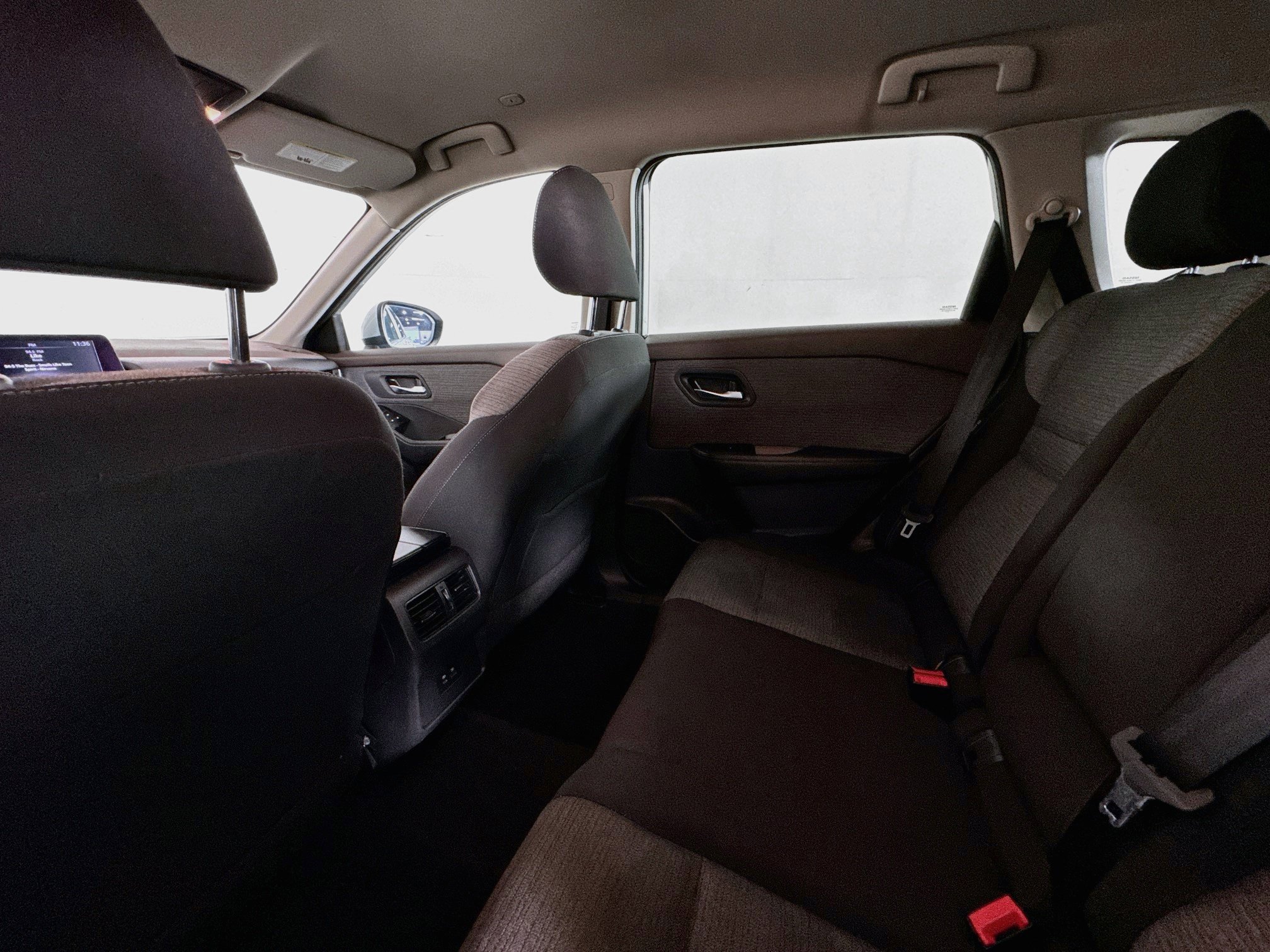 Used 2023 Nissan Rogue SV FWD image 23