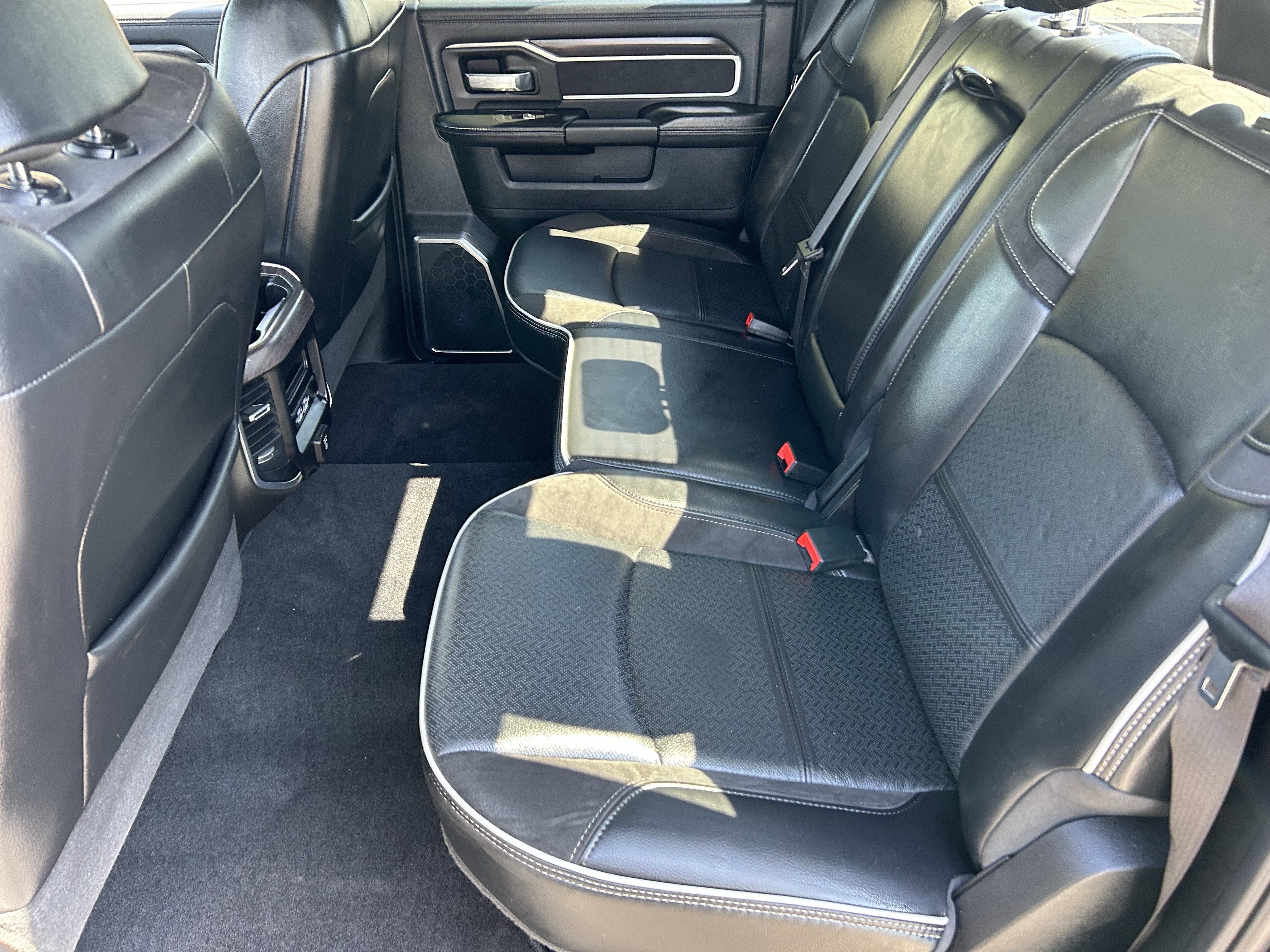 Used 2025 RAM 2500 Laramie AWD/4WD image 15