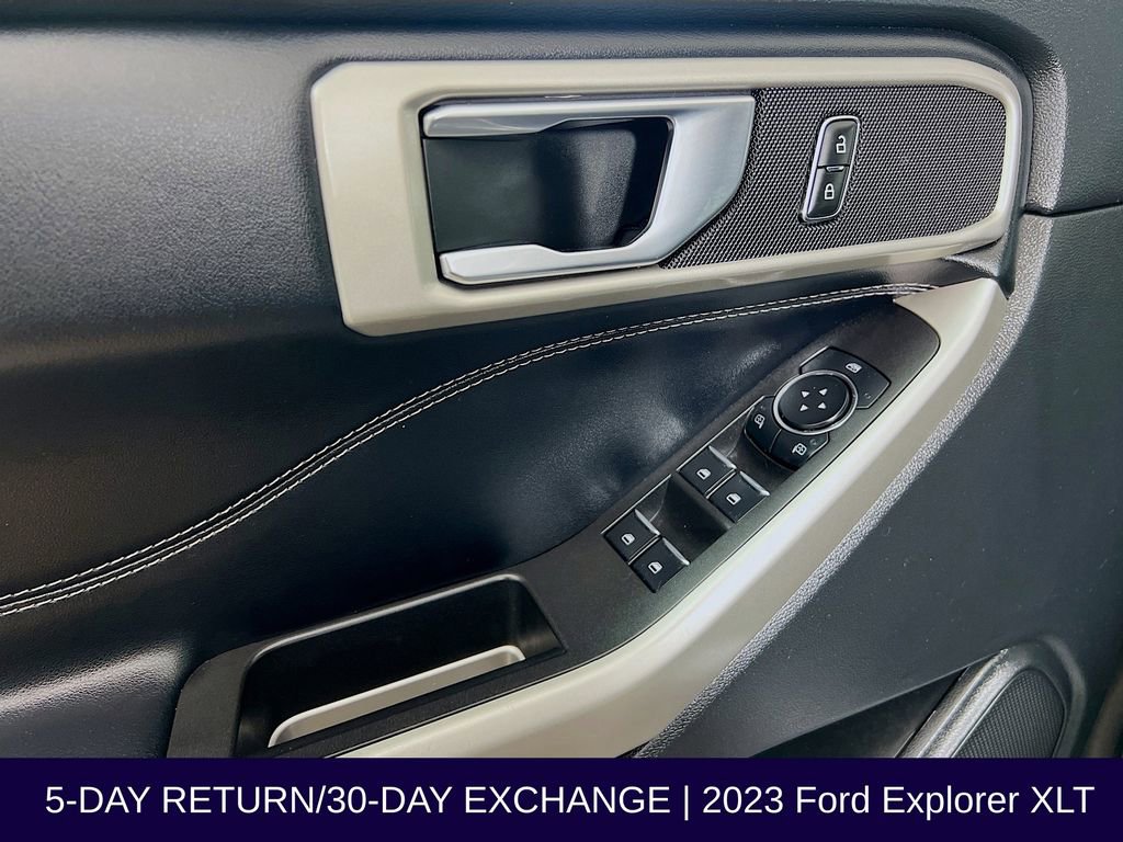 Used 2023 Ford Explorer XLT image 23