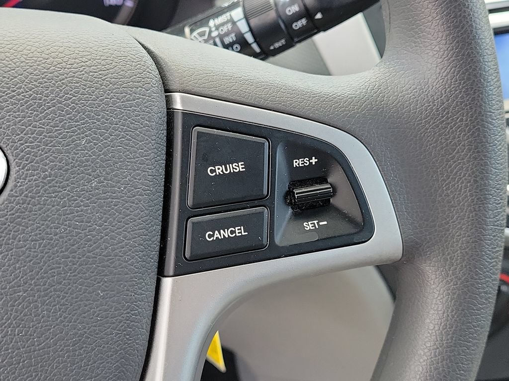 Used 2013 Hyundai Accent GS FWD image 25
