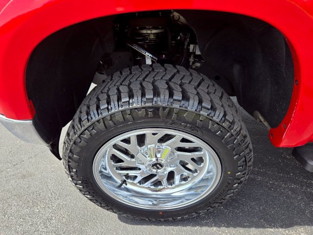 Used 2025 Chevrolet Silverado 1500 LT AWD/4WD image 23