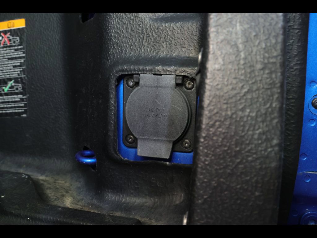 Used 2023 Chevrolet Silverado 1500 LT AWD/4WD image 18