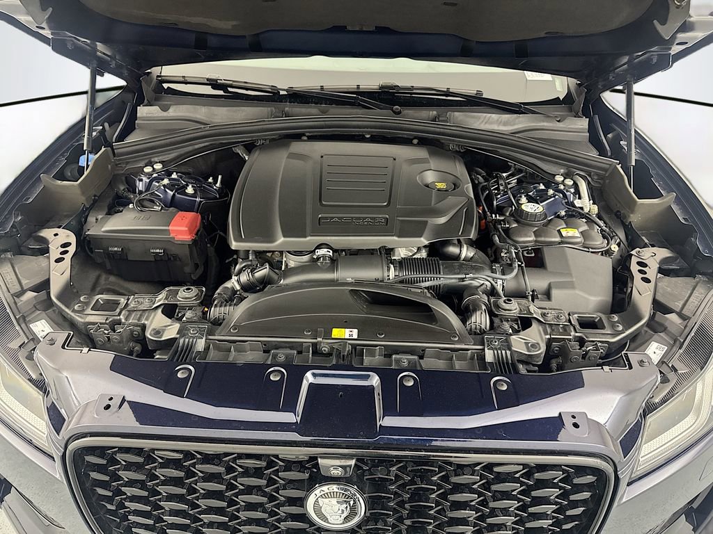 Certified 2025 Jaguar F-PACE R-Dynamic S AWD/4WD image 30