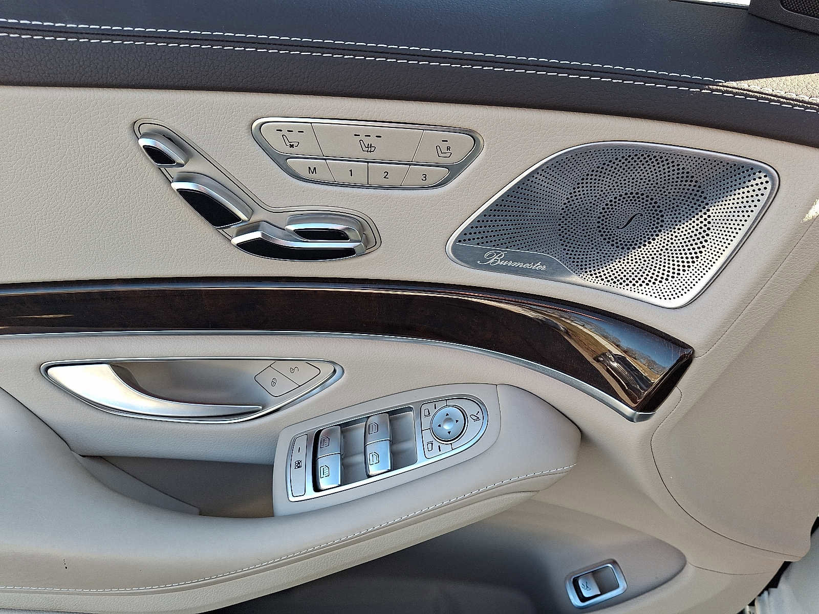 Used 2019 Mercedes-Benz S 560 4MATIC Sedan image 13