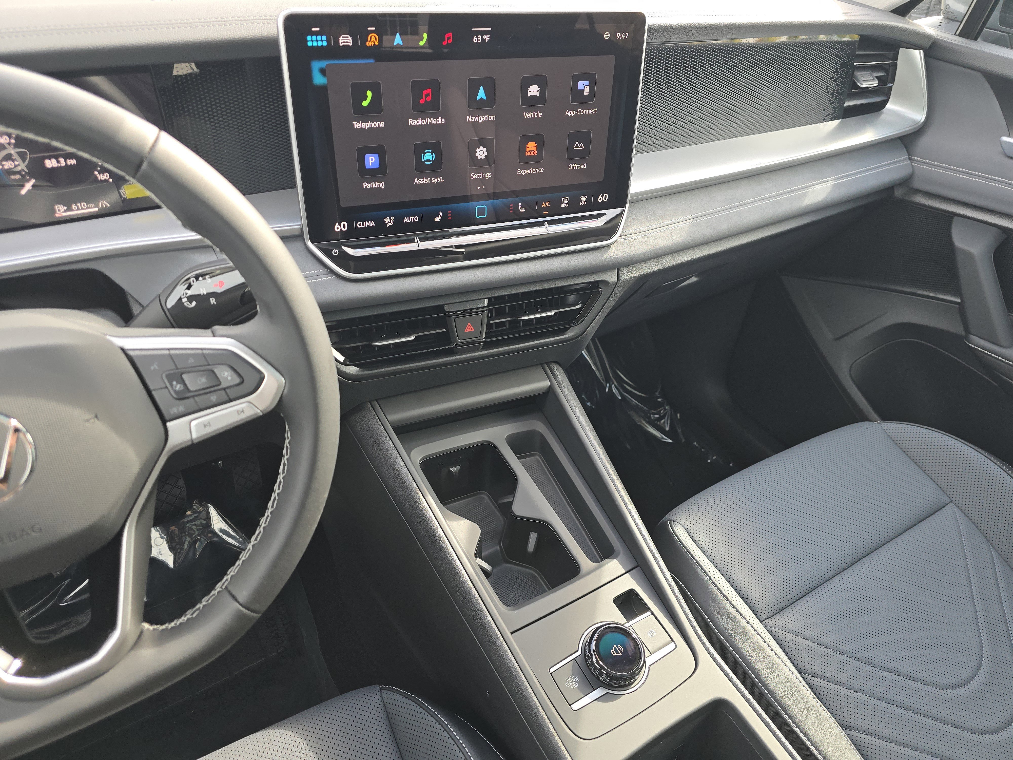 New 2025 Volkswagen Tiguan SE image 23