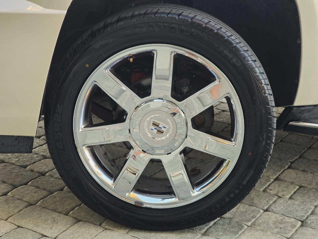 Used 2007 Cadillac Escalade EXT w/ Information Package image 27