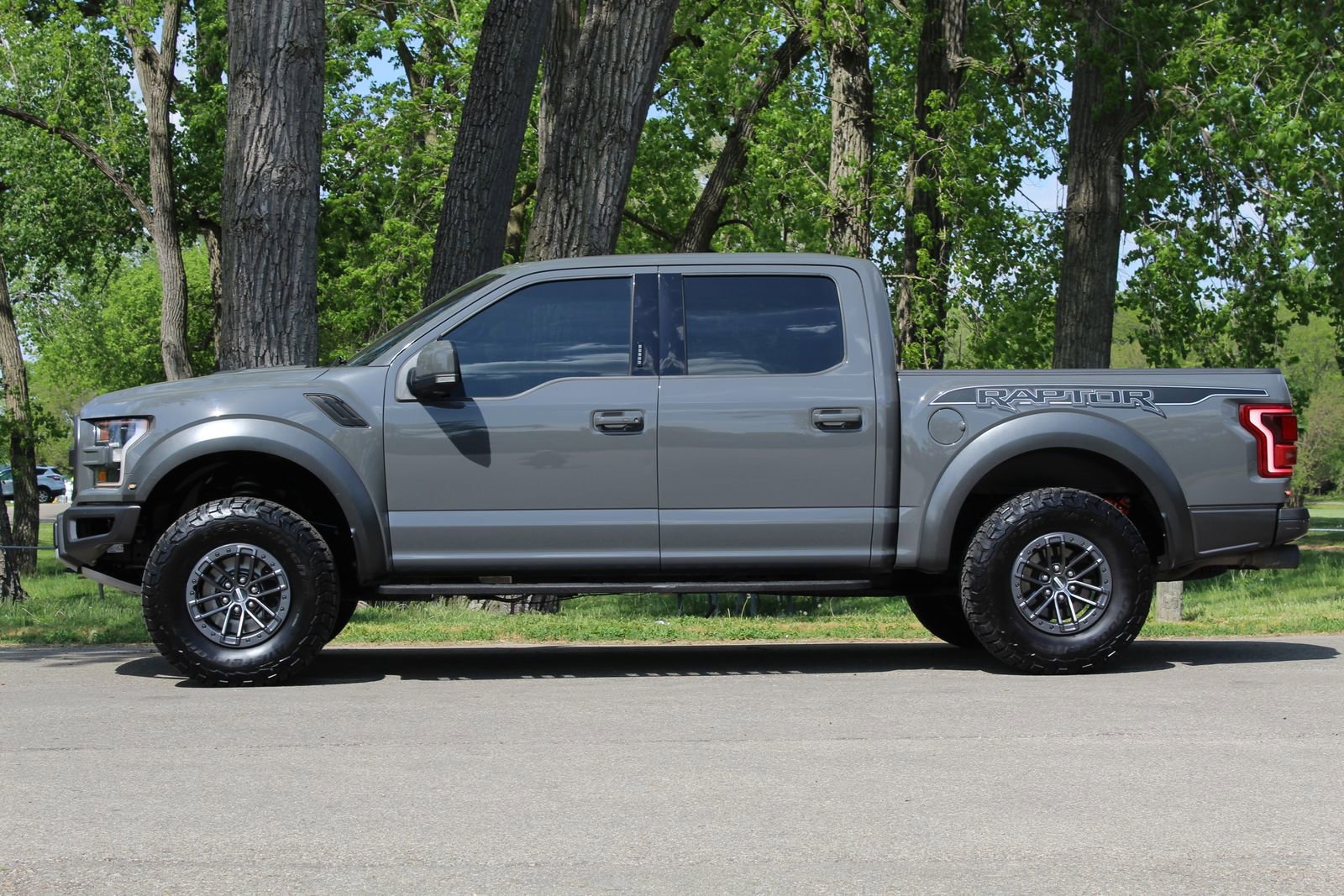 Used 2020 Ford F150 Raptor w/ Equipment Group 802A Luxury AWD/4WD image 4