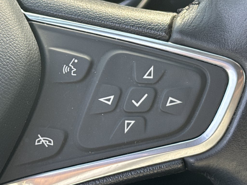 Used 2022 Chevrolet Equinox LT AWD/4WD image 25