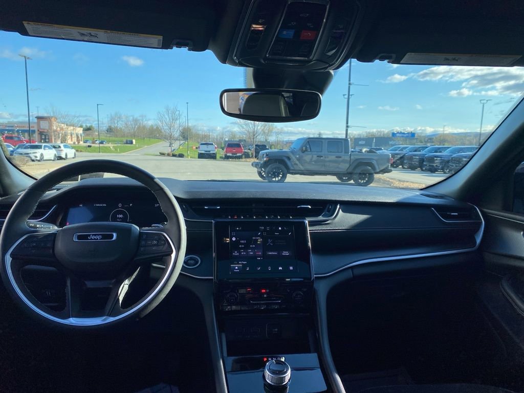 Certified 2023 Jeep Grand Cherokee Altitude image 18