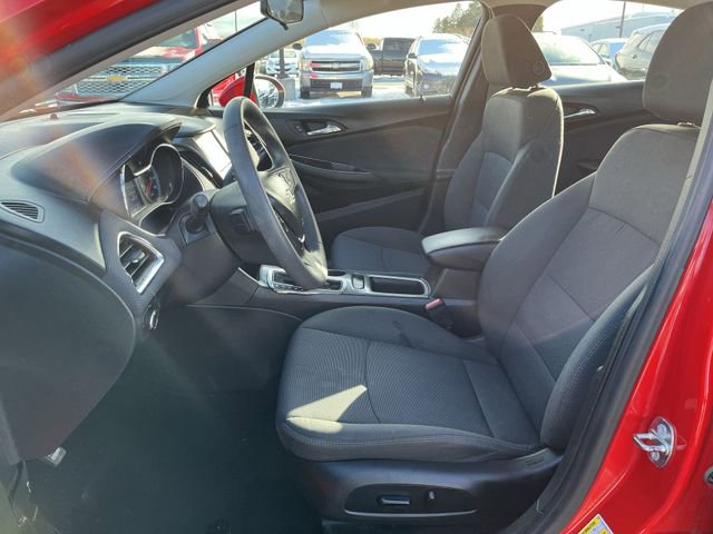 Used 2017 Chevrolet Cruze LT w/ Convenience Package image 15