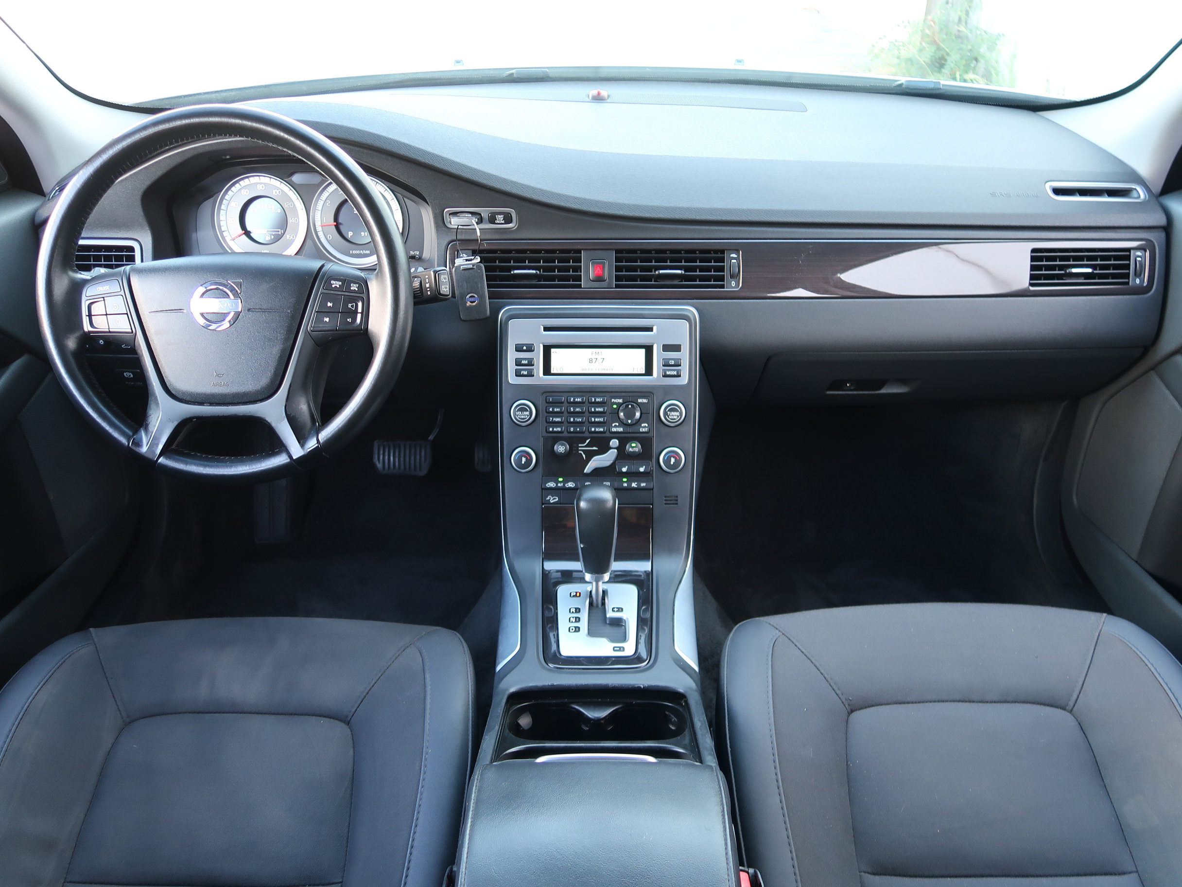 Used 2011 Volvo XC70 3.2 image 11