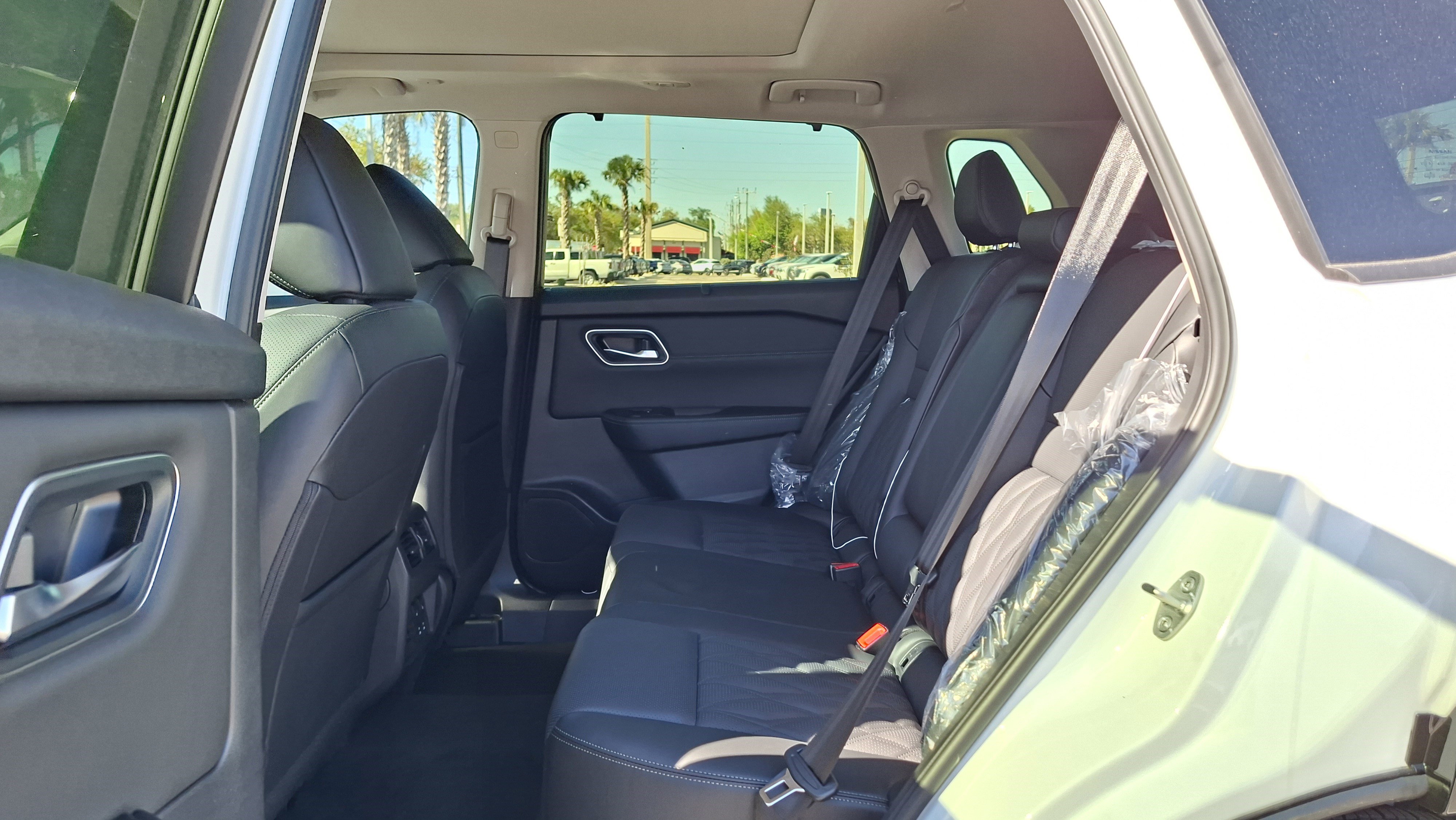 New 2026 Nissan Rogue Platinum image 15