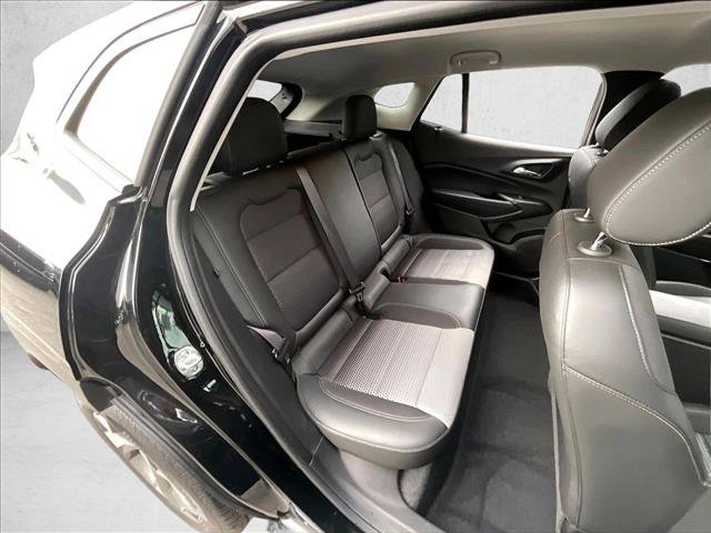Used 2025 Chevrolet Trax LT FWD image 29