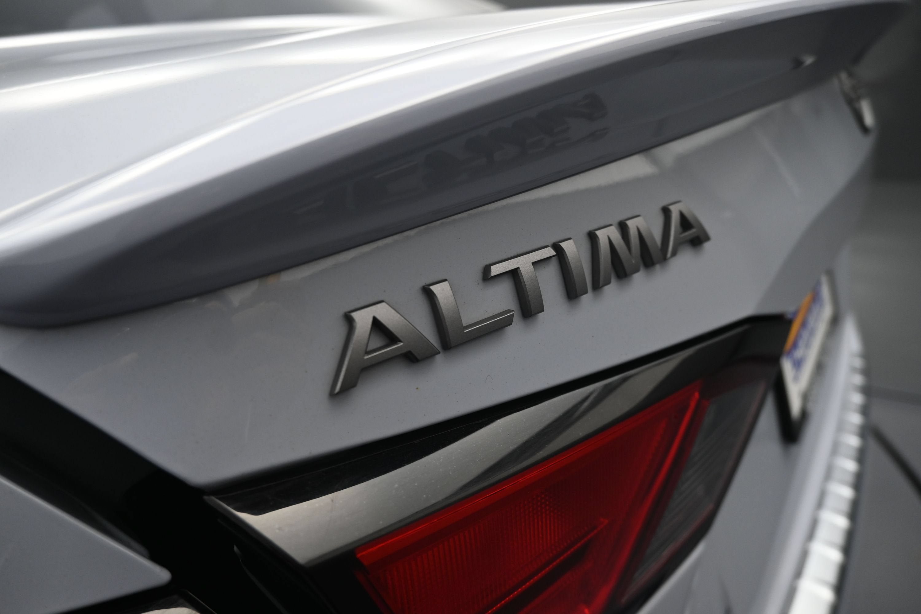 Used 2023 Nissan Altima 2.5 SR w/ SR Premium Package FWD image 36