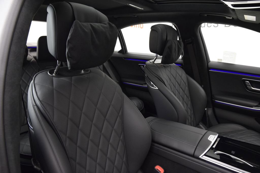 Used 2025 Mercedes-Benz S 580 4MATIC Sedan image 17