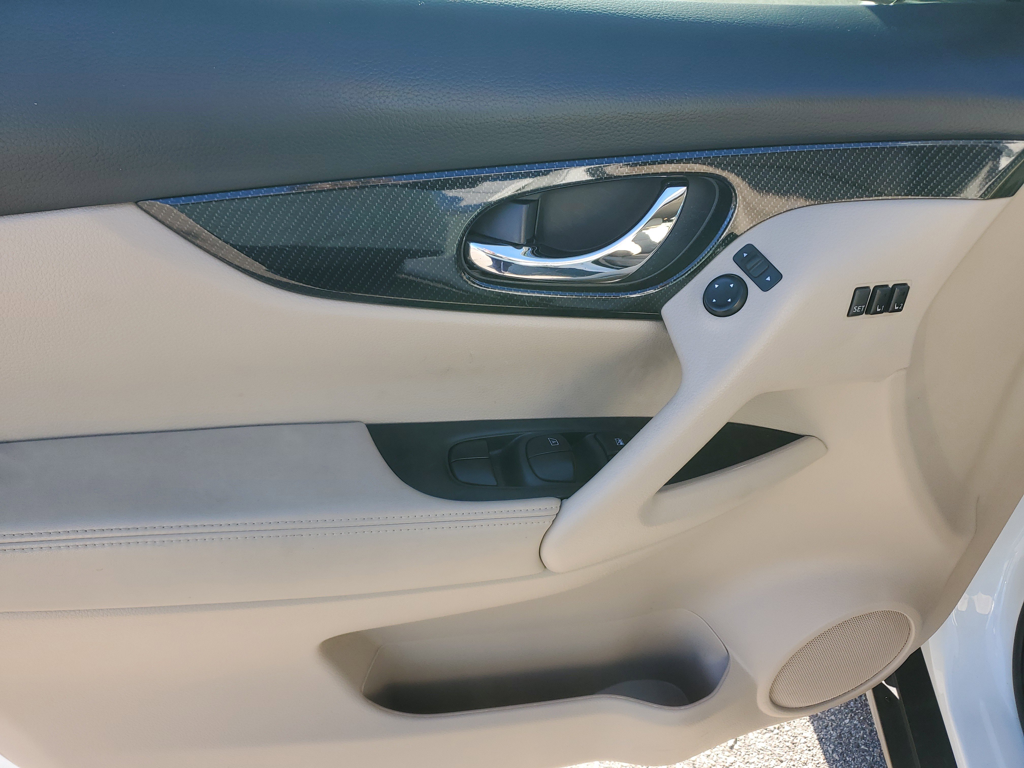 Used 2020 Nissan Rogue SL w/ Premium Package image 26