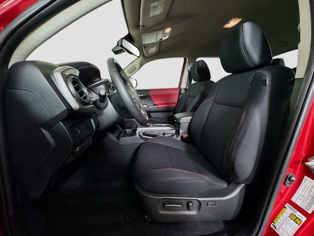 Certified 2023 Toyota Tacoma SR5 AWD/4WD image 17