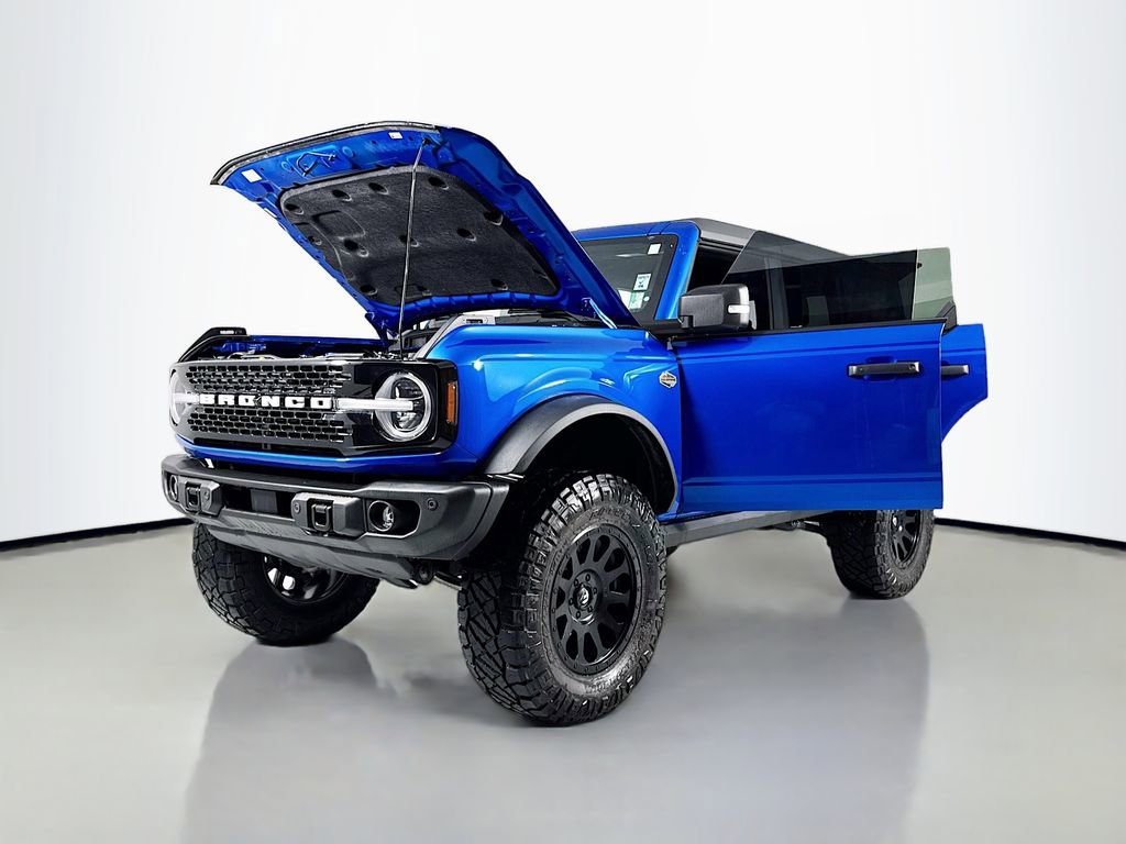 Used 2023 Ford Bronco Wildtrak image 25