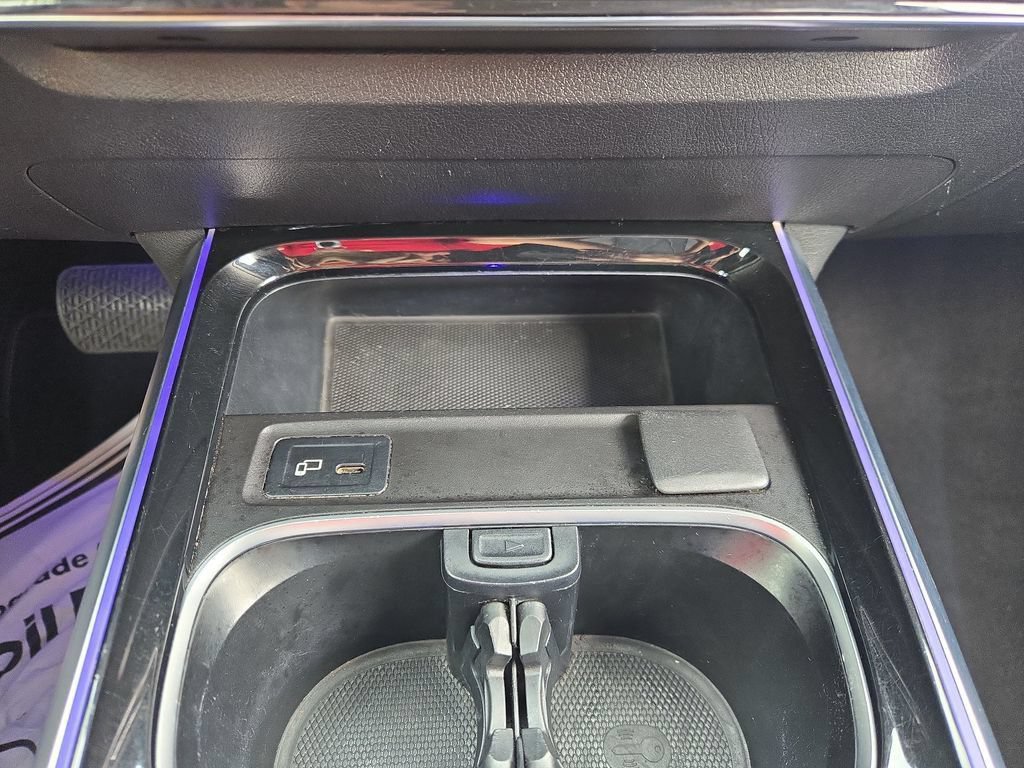 Used 2023 Mercedes-Benz GLB 250 4MATIC w/ Premium Package image 32
