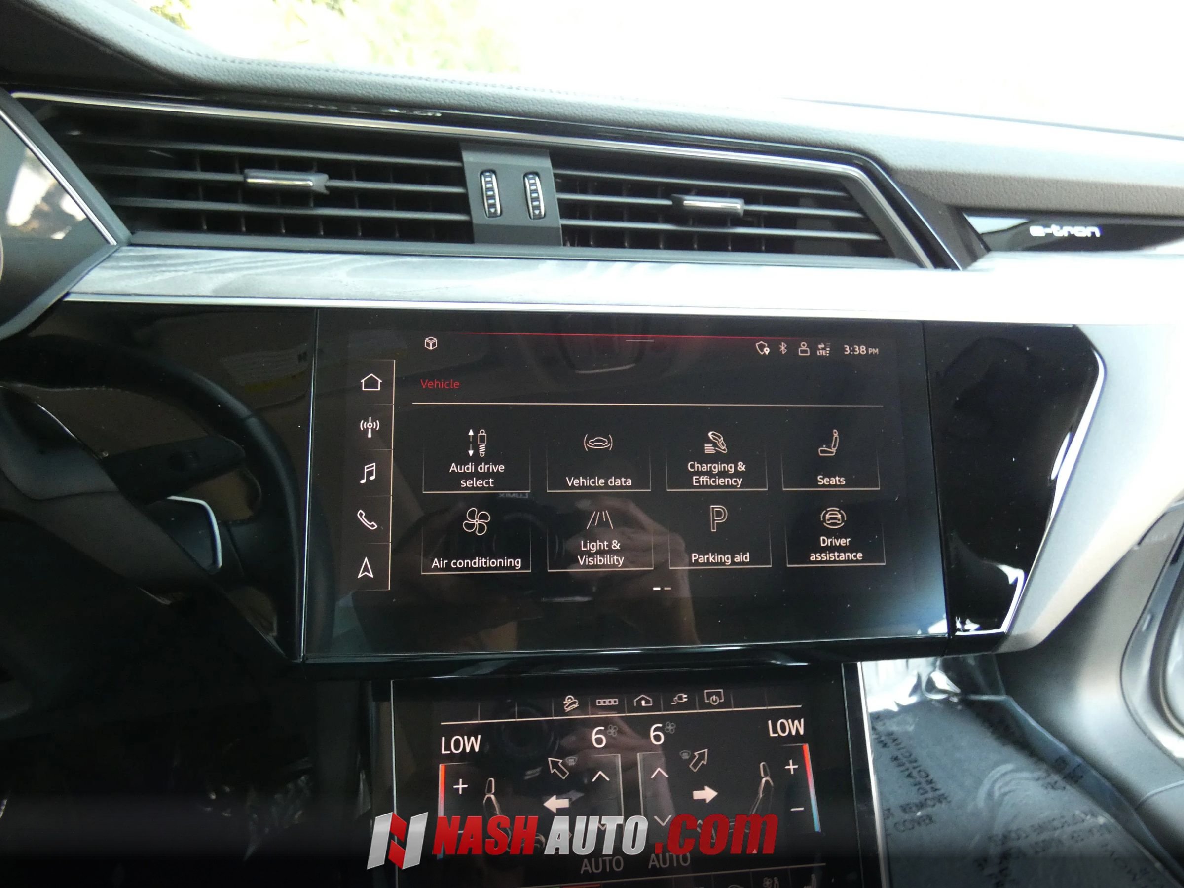 Used 2021 Audi e-tron Premium Plus AWD/4WD image 53