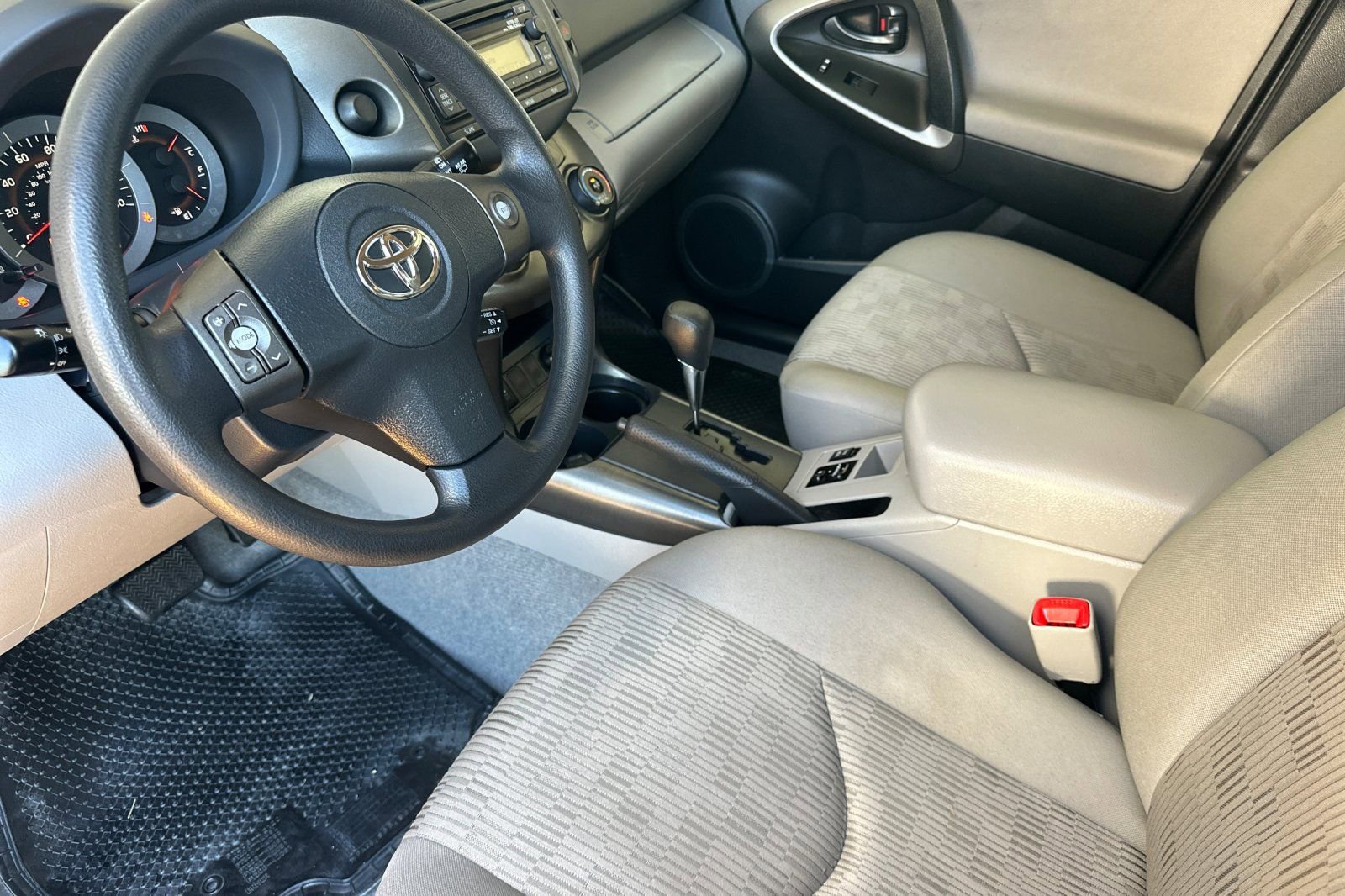 Used 2012 Toyota RAV4 FWD w/ Value Pkg image 7