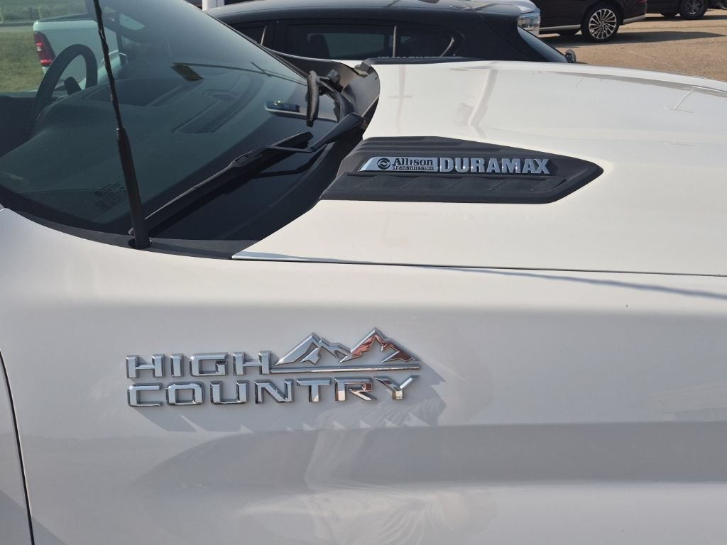 Used 2022 Chevrolet Silverado 3500 High Country AWD/4WD image 6