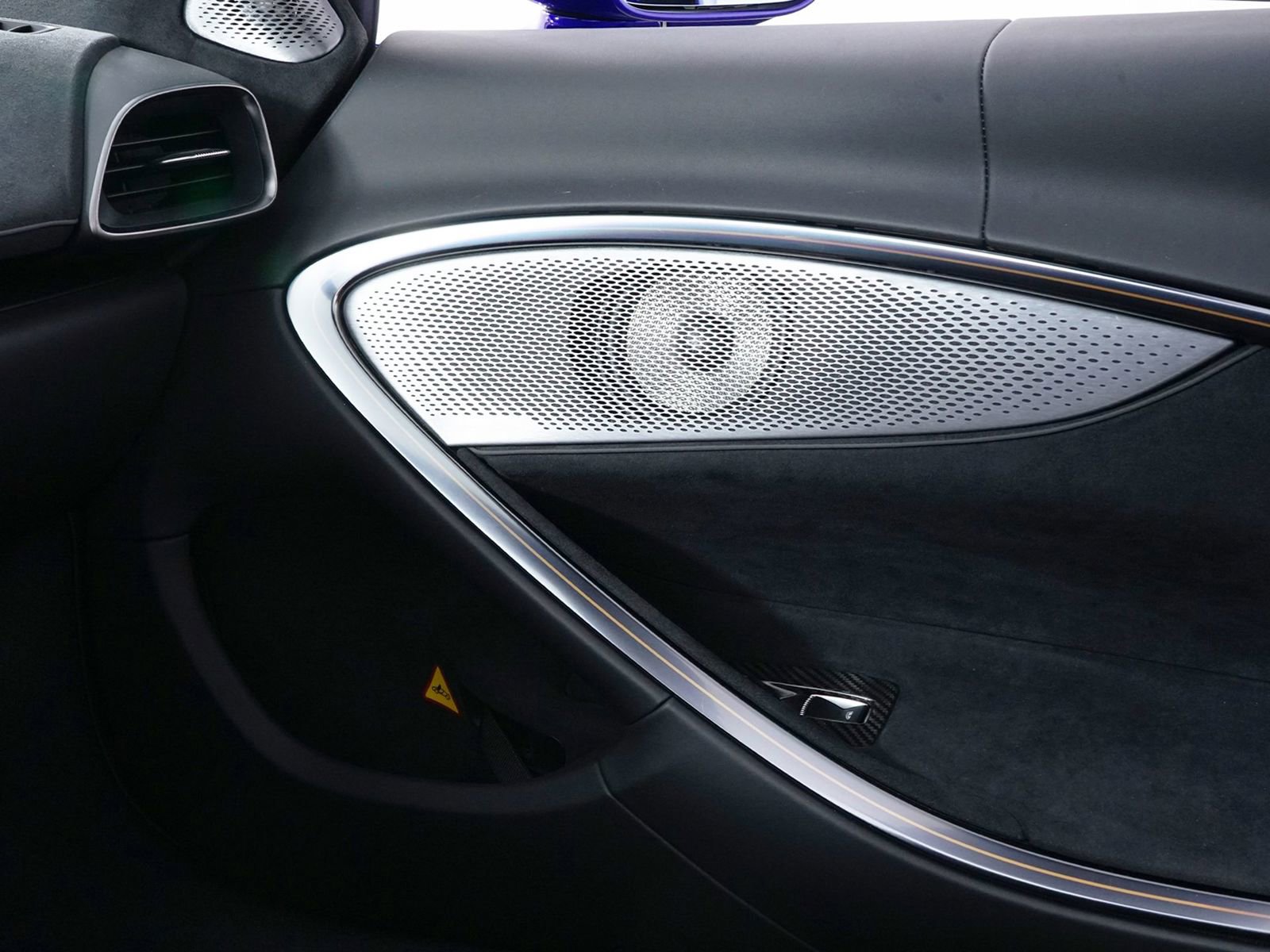 New 2025 McLaren Artura Spider image 8