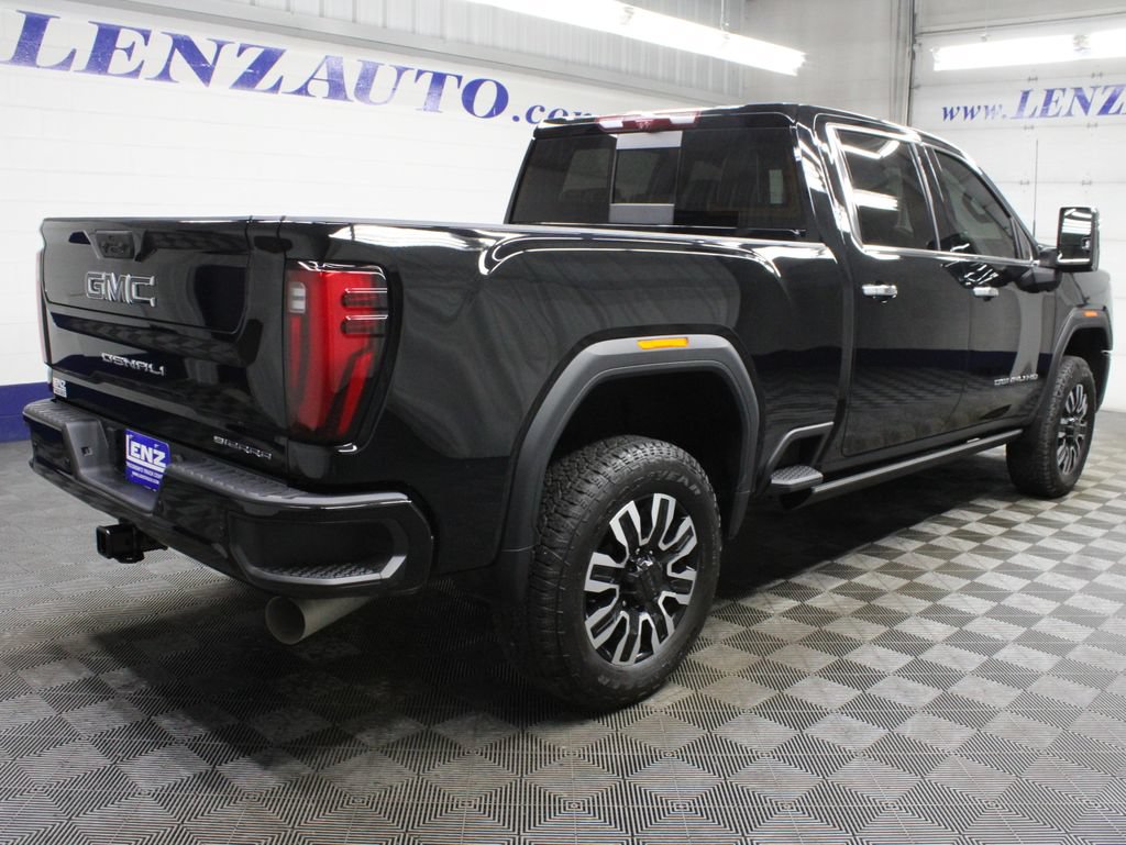 Used 2026 GMC Sierra 3500 Denali Ultimate AWD/4WD image 6