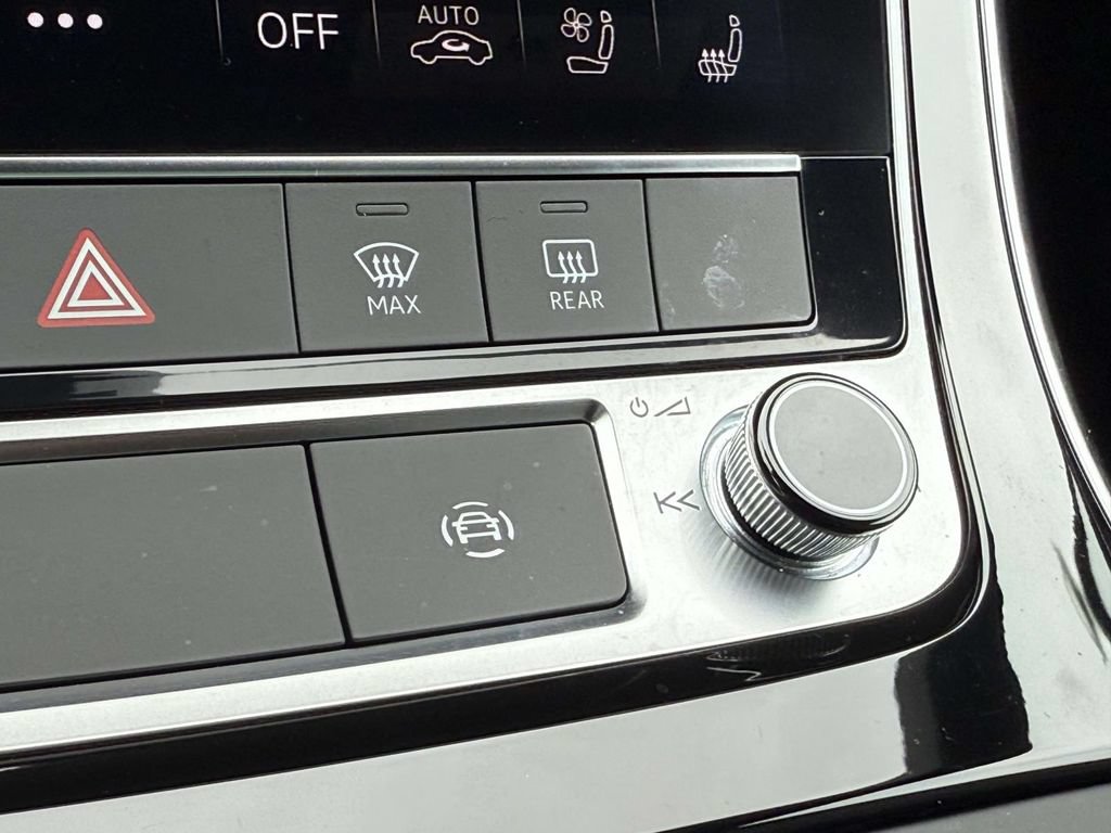 Used 2022 Audi Q8 Premium Plus w/ Premium Plus Package AWD/4WD image 25