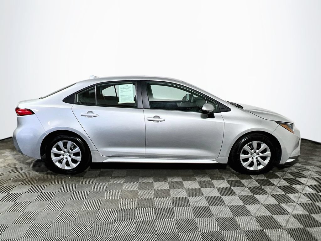 Certified 2025 Toyota Corolla LE FWD image 8