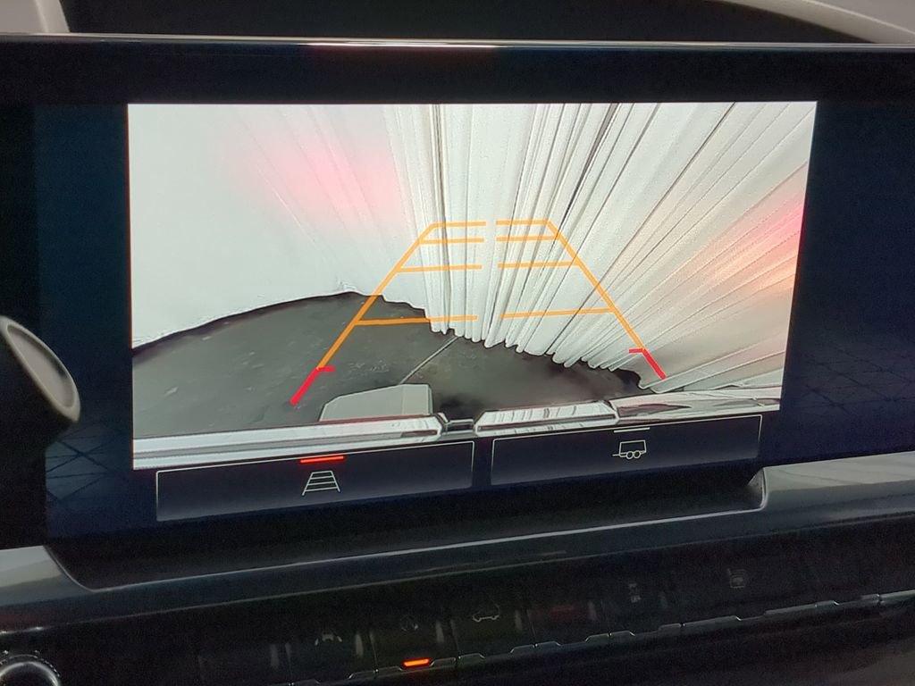 Used 2025 GMC Sierra 1500 Elevation image 35