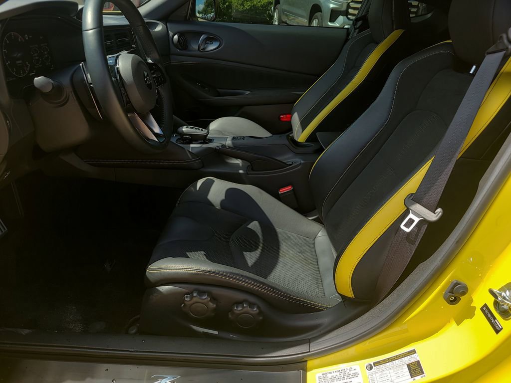 Certified 2023 Nissan Z w/ Floor Mat Package (L93) RWD image 8