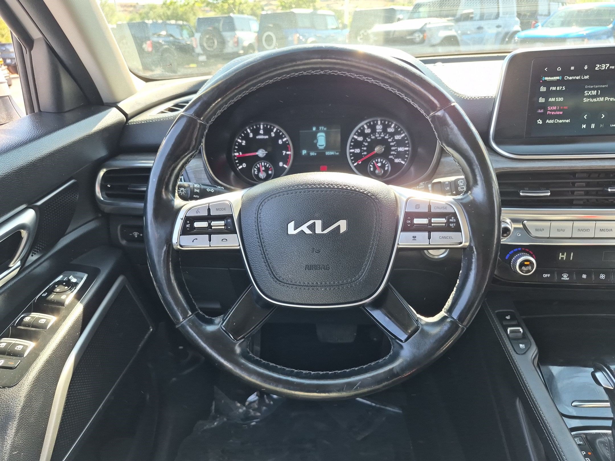 Used 2022 Kia Telluride EX w/ EX Premium Package AWD/4WD image 17