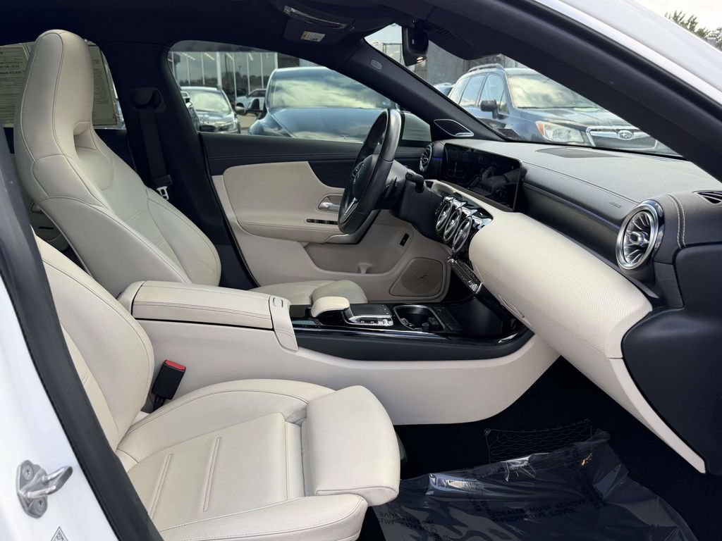 Used 2020 Mercedes-Benz CLA 250 image 12