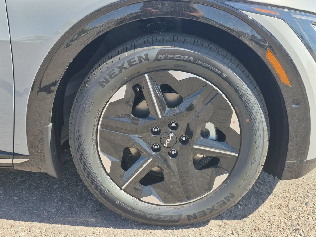 New 2026 Kia EV6 Wind AWD/4WD image 17