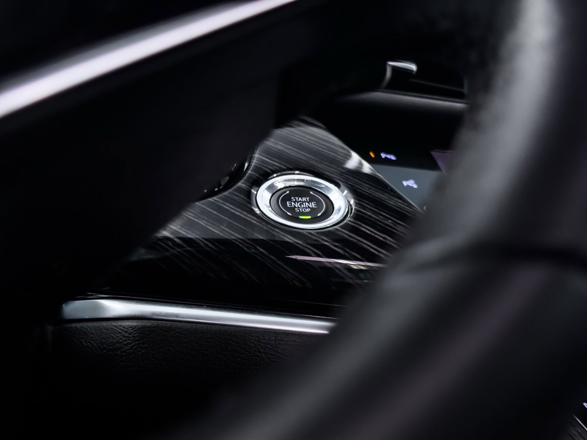 Used 2024 Cadillac XT6 Premium Luxury w/ Technology Package image 46